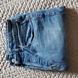 GAP Curvy Cheeky Straight Jean Size 8P
